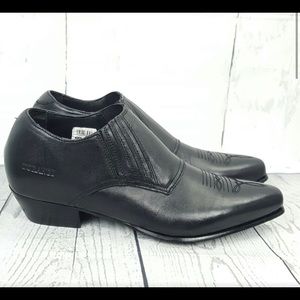 Durango western style cropped boot. Size 10. Black.